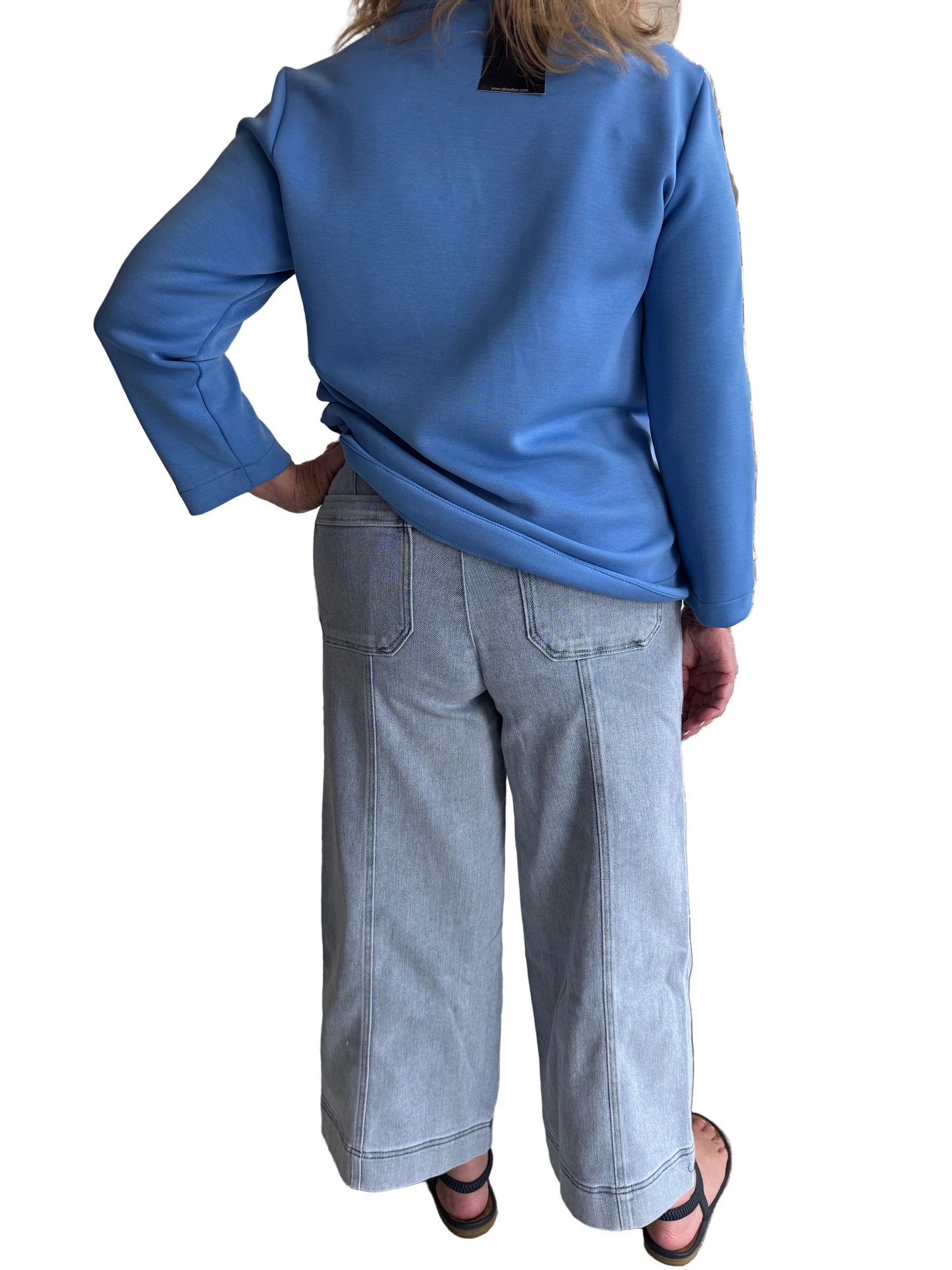 P82829WH8 Wide Cropped Blue Jean